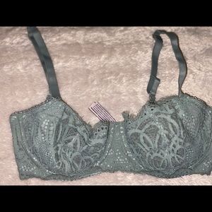 Victoria’s Secret lace green Bra 34DD